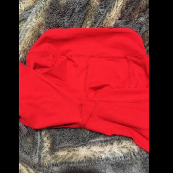 Fabletics Aria Capri Powerhold - Picture 4 of 6